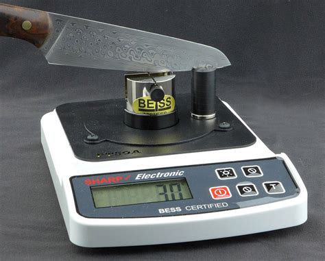 used caterpillar hardness tester to test knife blade|Measuring the hardness of steel and the sharpness of knives.